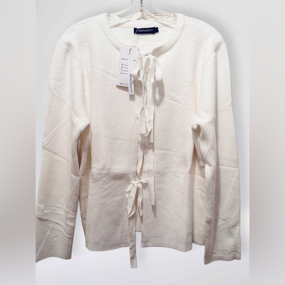 NWT Women’s Textured Knit Crew Neck Long Sleeved Sweater White Size L